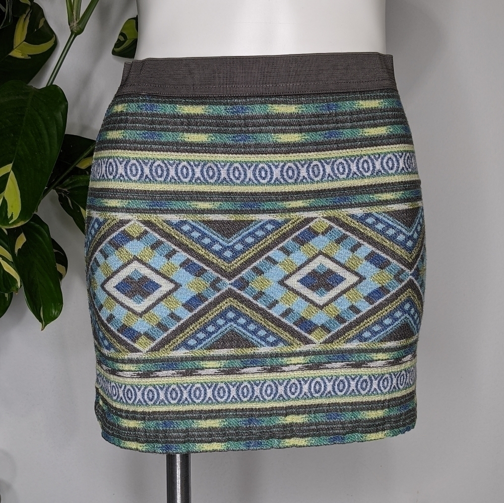 ✨3/$15 AEO green blue geometric woven skirt 0
